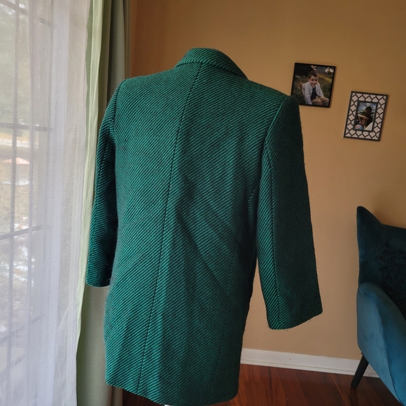 Elegant Green Women's 100% New Wool Coat Size Medium - Picture 6 of 9